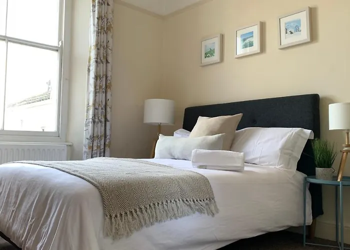 Townhouse Plymouth